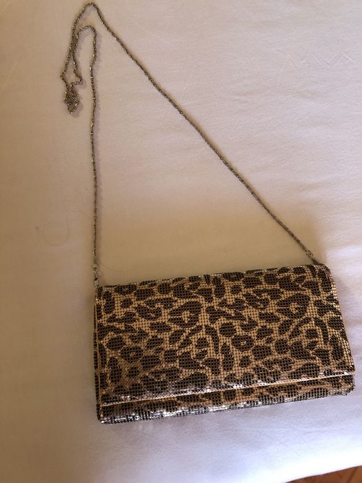 Carteira dourada estilo festas