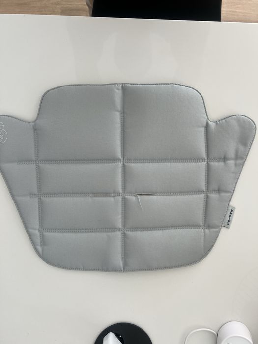 Cadeira Alimentacão Maxi-Cosi Nesta 6+ com Kit de bébé e criança