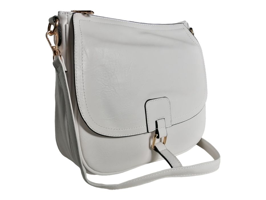 Biała torebka damska na ramię, klasyczna listonoszka, styl miejski