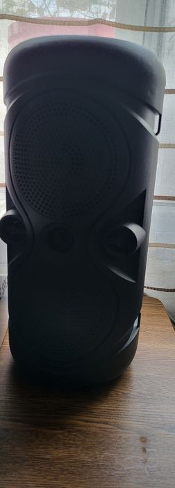 Coluna portatil nova