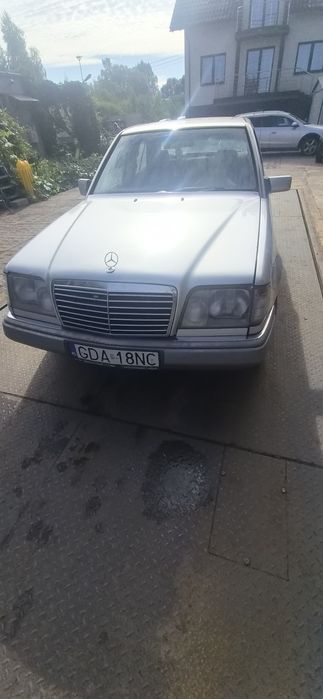 Mercedes-Benz W124