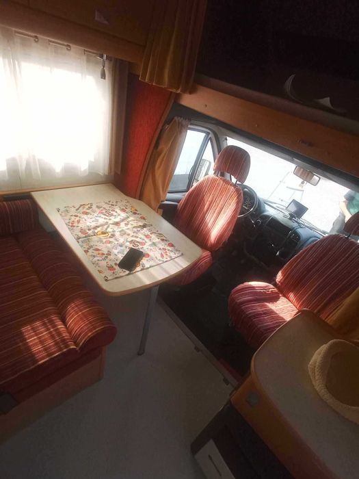 Alugo autocaravana 4 pessoas bom preço