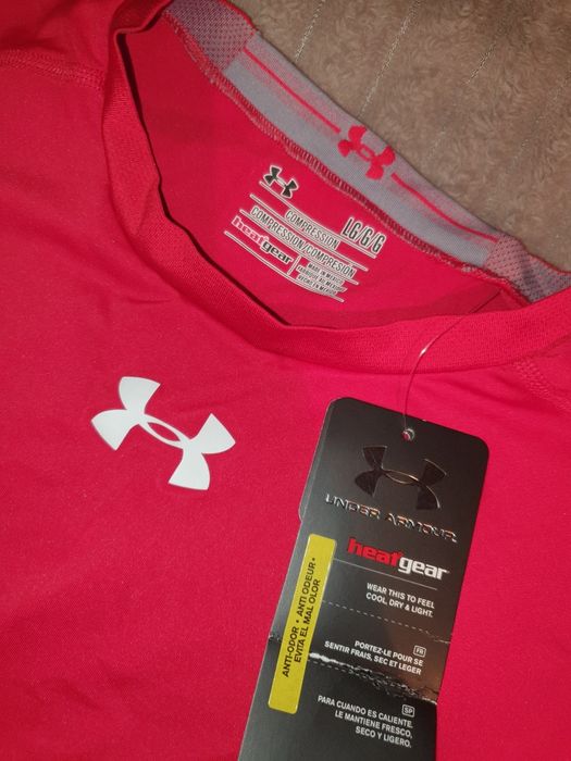 Футболка Under Armour.