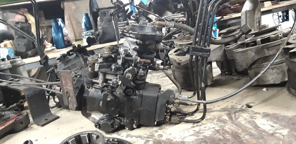 Pompa wtryskowa case seria 8.. i 4... pod turbine