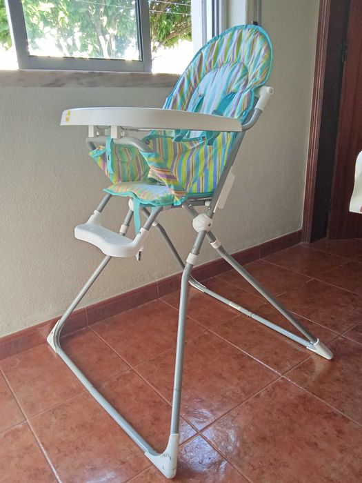 Cadeira de refeição para bebé