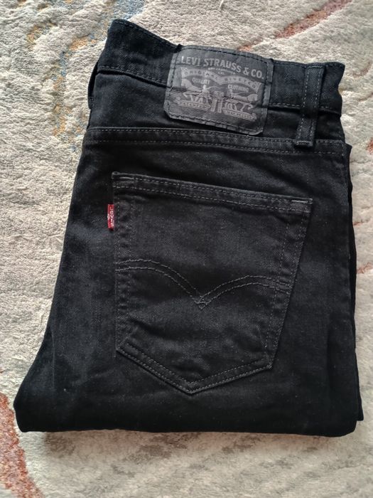 Fajne czarne klasyczne mięciutkie LEVIS,y W 30 L 32 pas 78cm