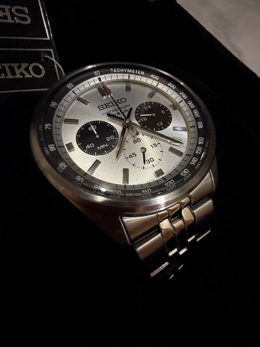 оловічий годинник Seiko SSB425P1