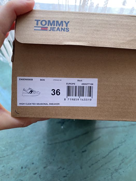 Sneakersy Tommy Jeans r. 36