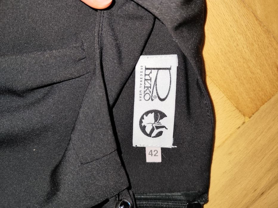 Kombinezon Ryłko, polski producent, 42. Czarny, elegancki, bez rękawów