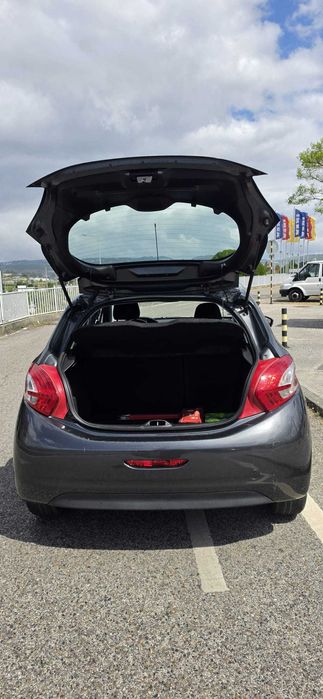 Peugeot 208 1.4HDI Disel