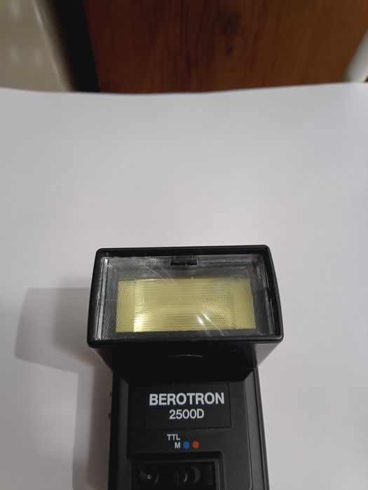 Uniwersalna Lampa Błyskowa Hama berotron 2500D