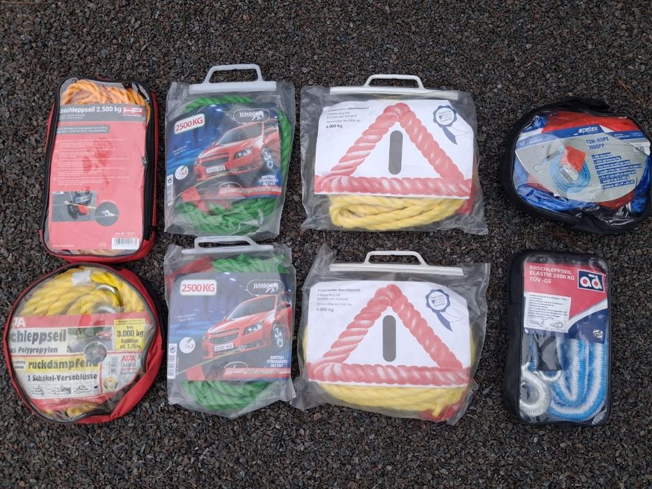 Буксирувальний трос з гаком.