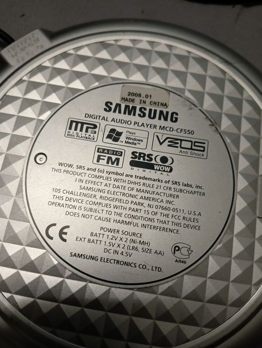 CD плеер Samsung MCD-CP550.