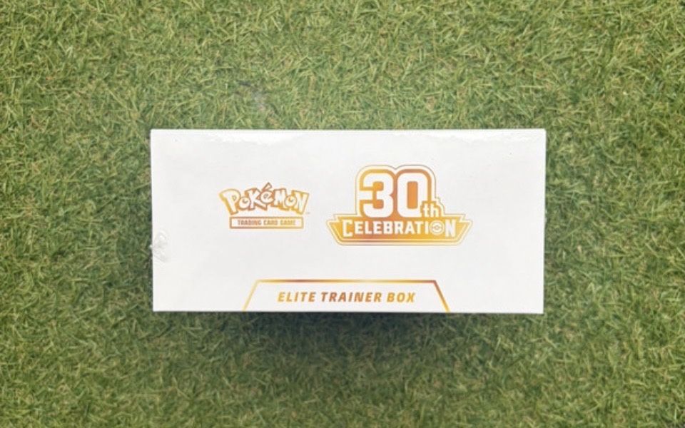 Elite Trainer Box (ETB) - 30.º Aniversário Pokémon