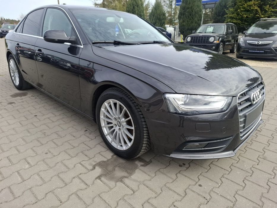 Audi A4 1.8B Super stan!