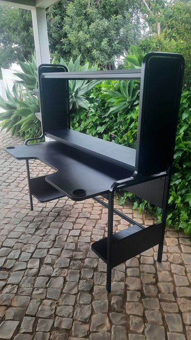 IKEA FREDDE Gaming Desk (Black)