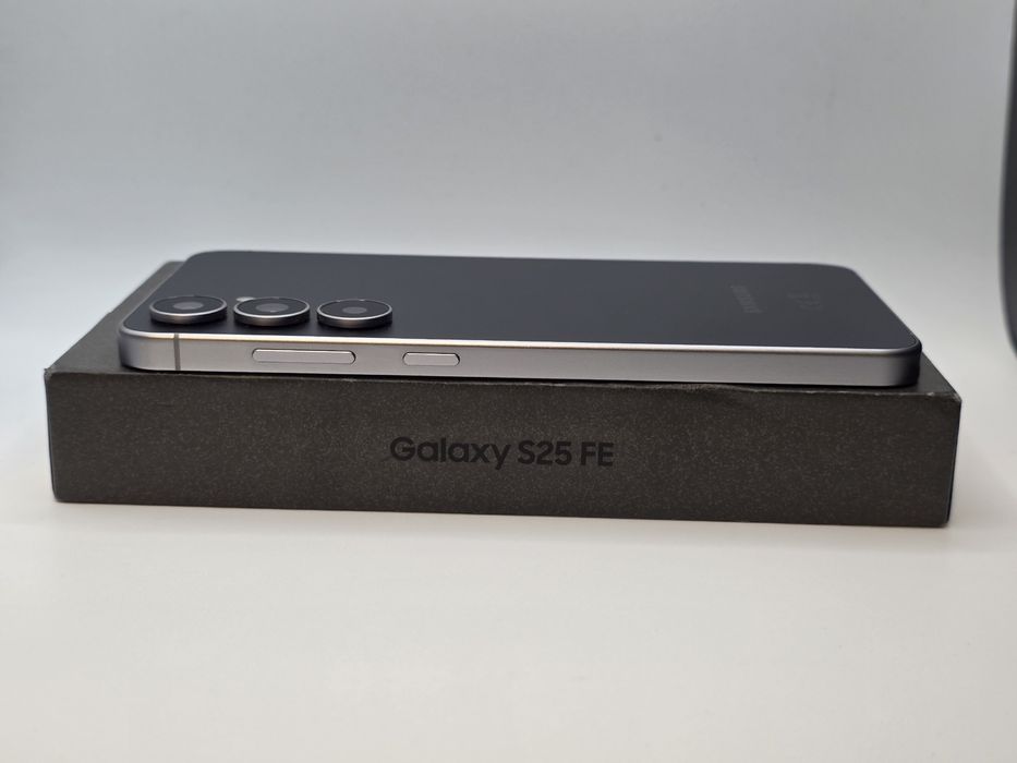 Продам Samsung S25fe 128gb