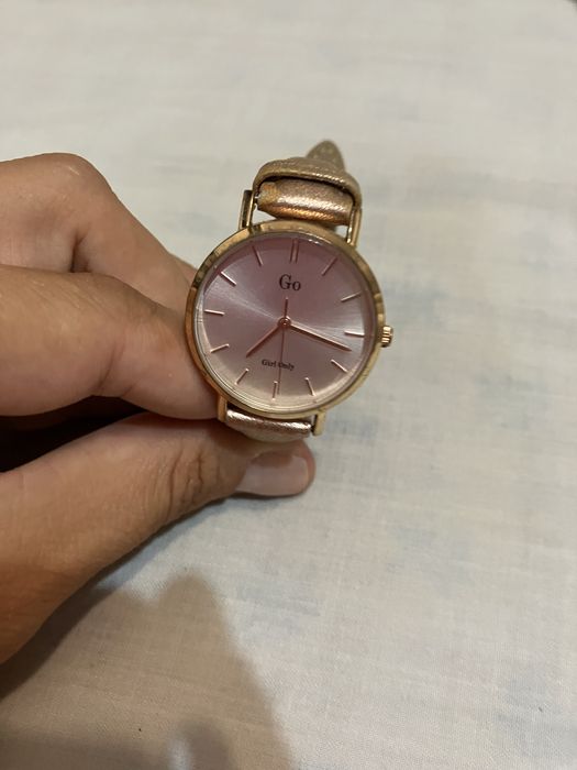 Relogio de marca com beacelete rm couro, rose gold, rm bom estado