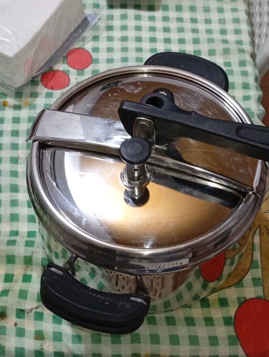 Panela de Pressão Lagostins Irradial plus de 5 litros toda em inox