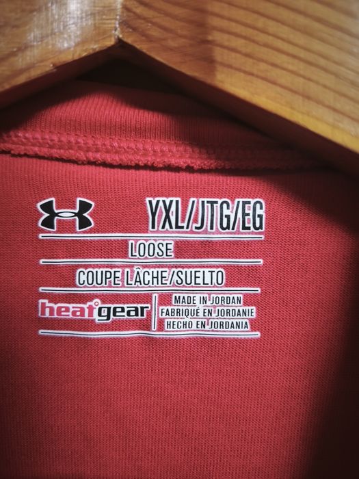 Червоний лонгслів Under Armour, XL