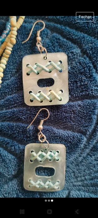 Conjunto de colar e brincos