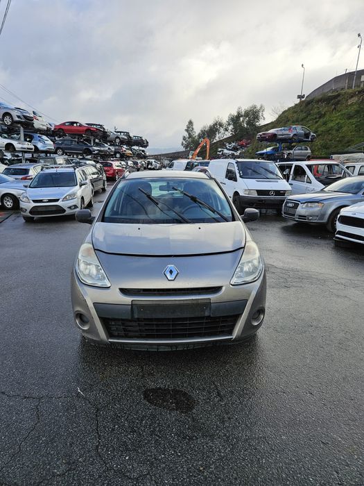 Renault Clio III Break 1.2i de 2010 para peças