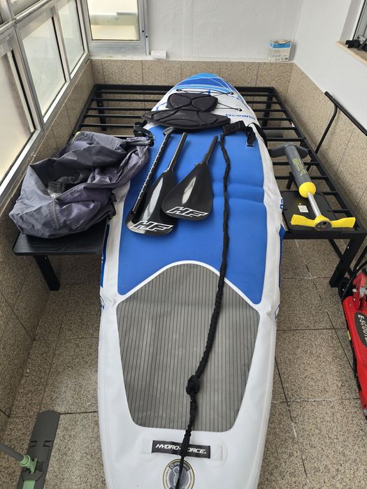 Prancha stand up paddle e barco com assento