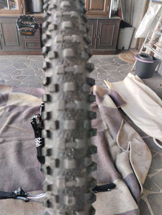 2 pneus 26*2.30 tioga (bastante largos)