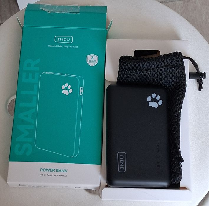 Vende-se power bank + porta cartões