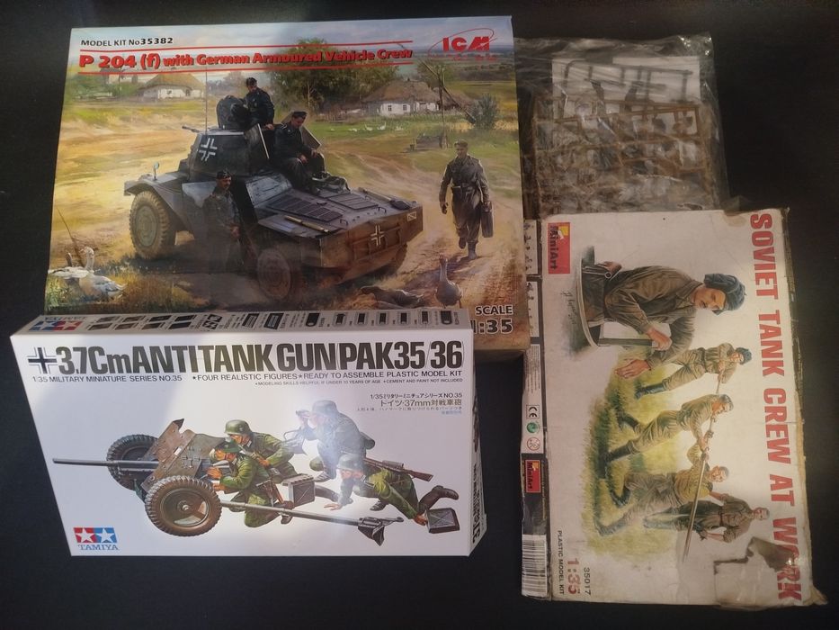 Збірні моделі та фігури в масштабі 1:35 з пластику