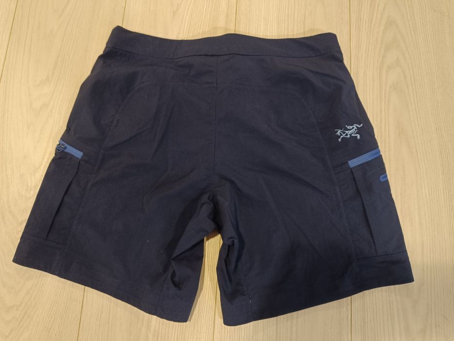 Spodenki  damskie Arcteryx rozmiar 36 trekingowe  super stan