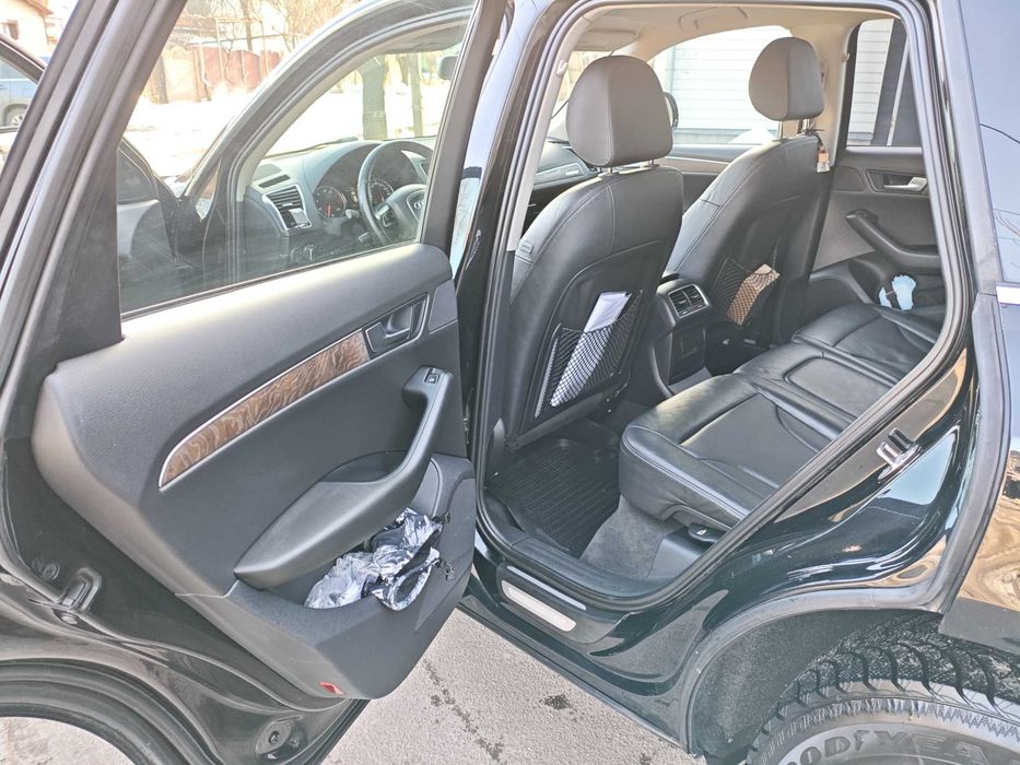 Продам AUDI Q 5 Premium
