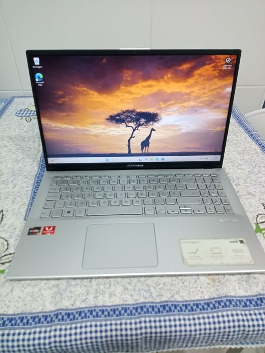 ASUS VivoBook F512D – Ryzen 5 / 8GB RAM / 2GB Graphics64284595448066120