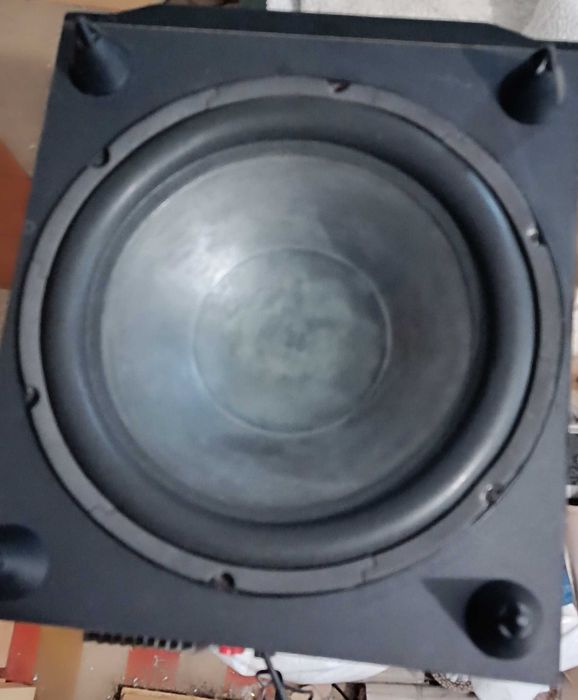 Сабвуфер jbl, продам.