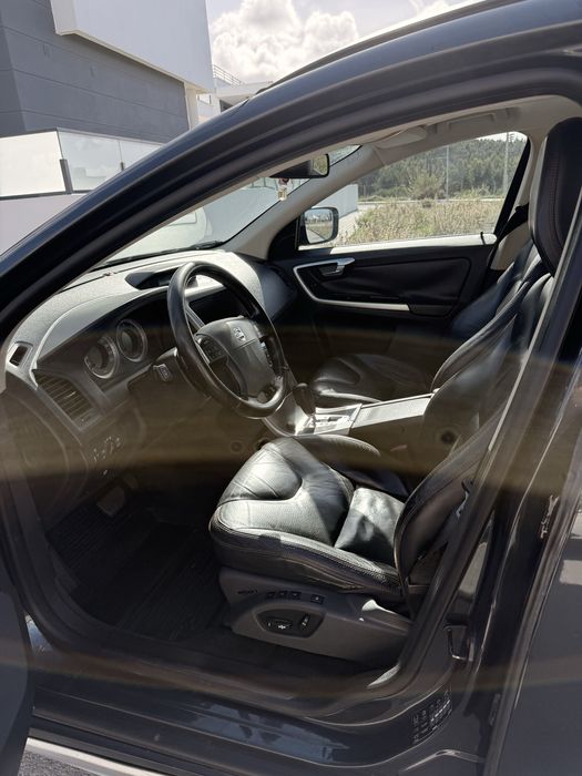Volvo xc60 d5 full extras impecavel