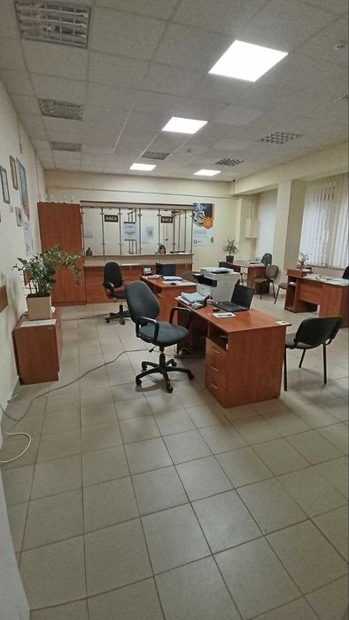 Вбудоване приміщення, площею 72,30 кв.м. м. Радивилів