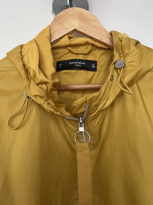 Corta-Vento Amarelo