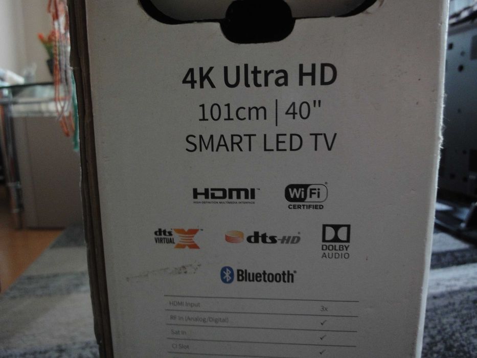 SHARP(4K) z dekoderem dvbt-2 (uszkodzony)