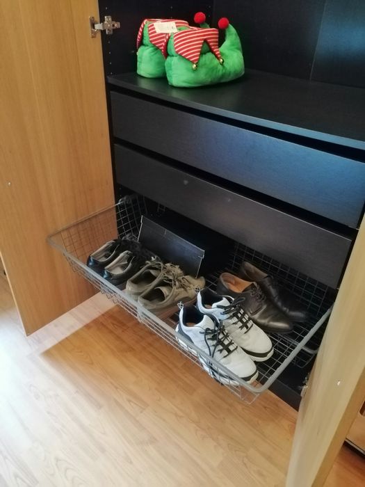 Roupeiro moderno muito espaçoso