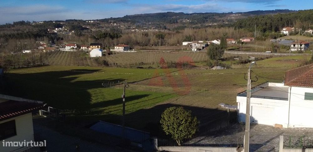 Terreno para Construção e Área Agrícola em Estorãos, Fafe