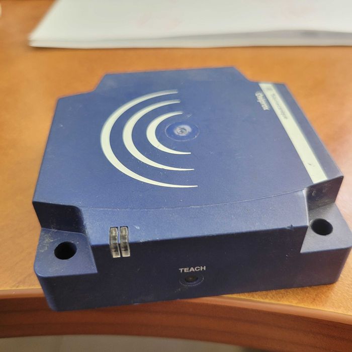 ІНДУКТИВНИЙ датчик osiprox XS8D1A1PAM12 Telemecanigue Шнайдер Електрик