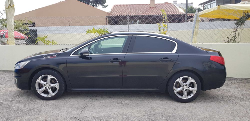 Peugeot 508 1.6HDi com pequeno defeito