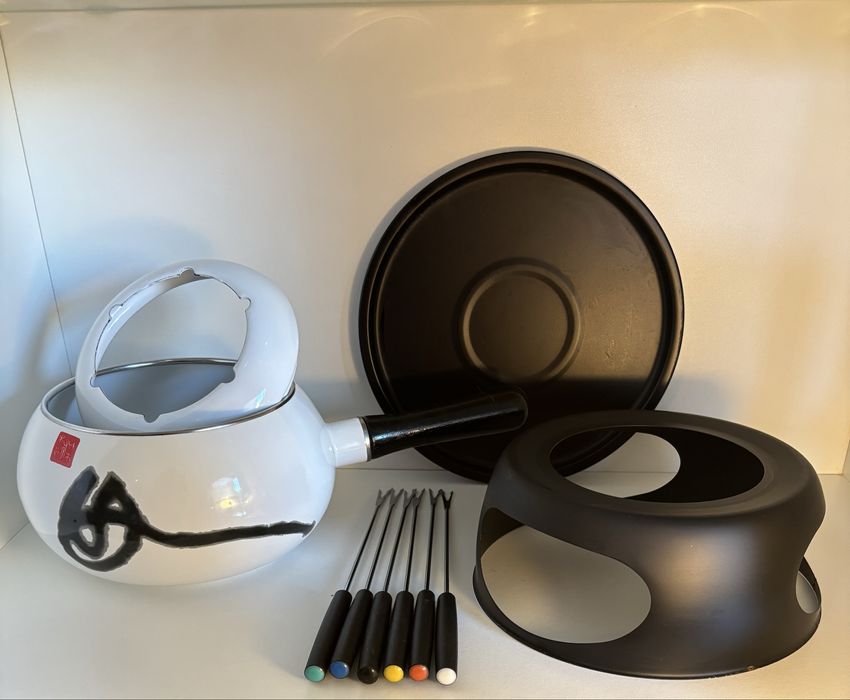 Fondue Esmalte com caractere chinês