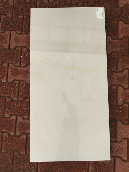 Płytka gresowa szkliwiona Onista Ivory POLER 60x120 G.1