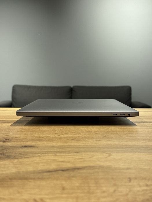 Macbook pro 15 2018 core i9 2.9g 16/512gb !! Гарантія від магазину !!