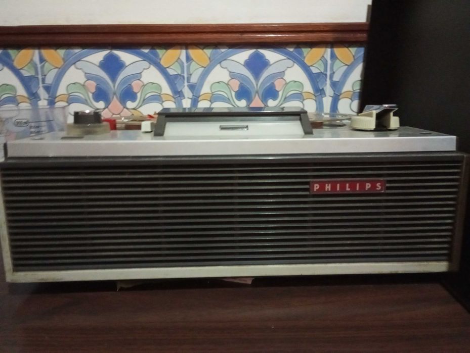 Philips tape recorder from the 60s/70s64550508250242121