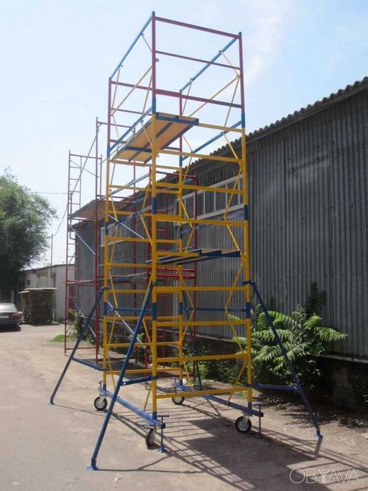 Вишка тура. Будівельне риштування. Леса строительные. Леса. Ліса.