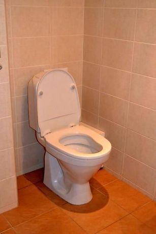 ХОСТЕЛ В НЕБОСКРЕБЕ НА 36 ЭТАЖЕ. М. Осокорки .Без комиссии. Общежитие