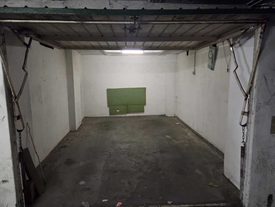 Box fechada, em Alfragide