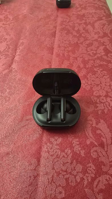 Poly Voyager Free 60+